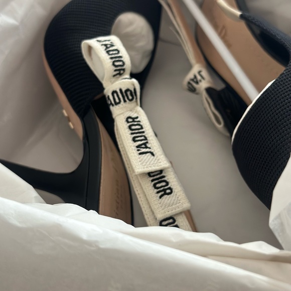 J’ADIORE SLING BACK PUMP - Picture 4 of 5